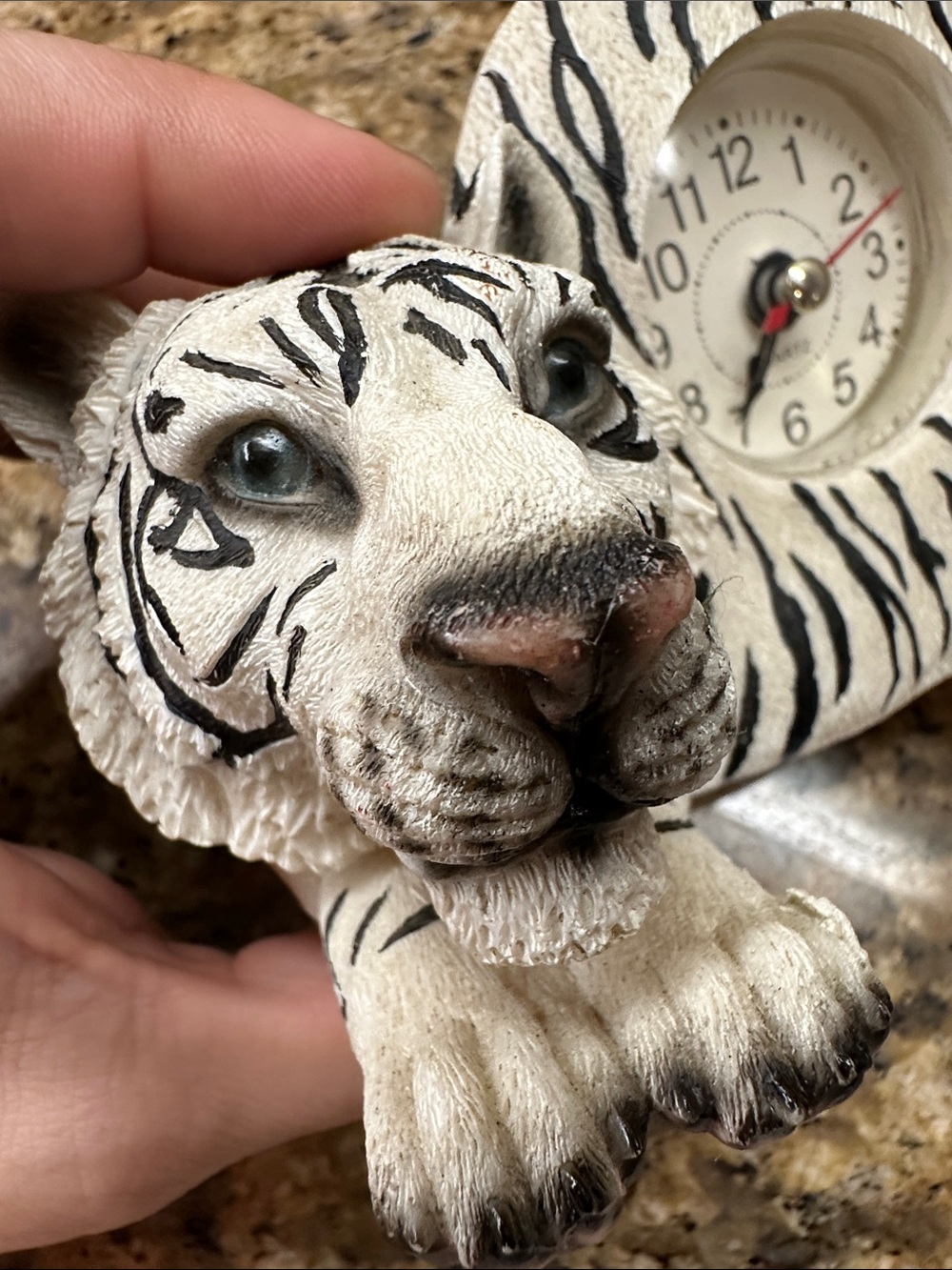 Vintage White Tiger Clock Working Quartz Desk Shelf Decor Collector’s Piece